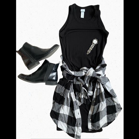 Black and White Plaid Button Up H&M - Picture 1 of 3